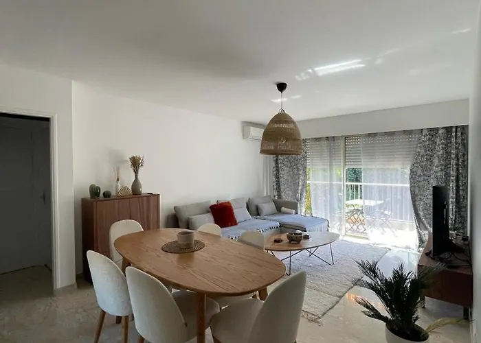 By L'oliveraie * 戛纳